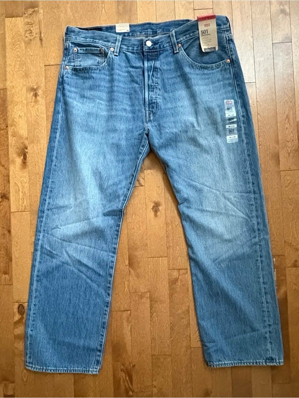 Levi's 501 Original Fit Men's Jeans Light Wash New with Tags Size 38x29